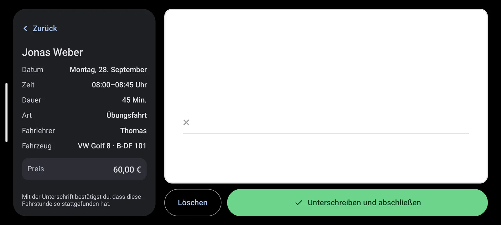 Der Fahrschüler unterschreibt die Fahrstunde mit dem Finger